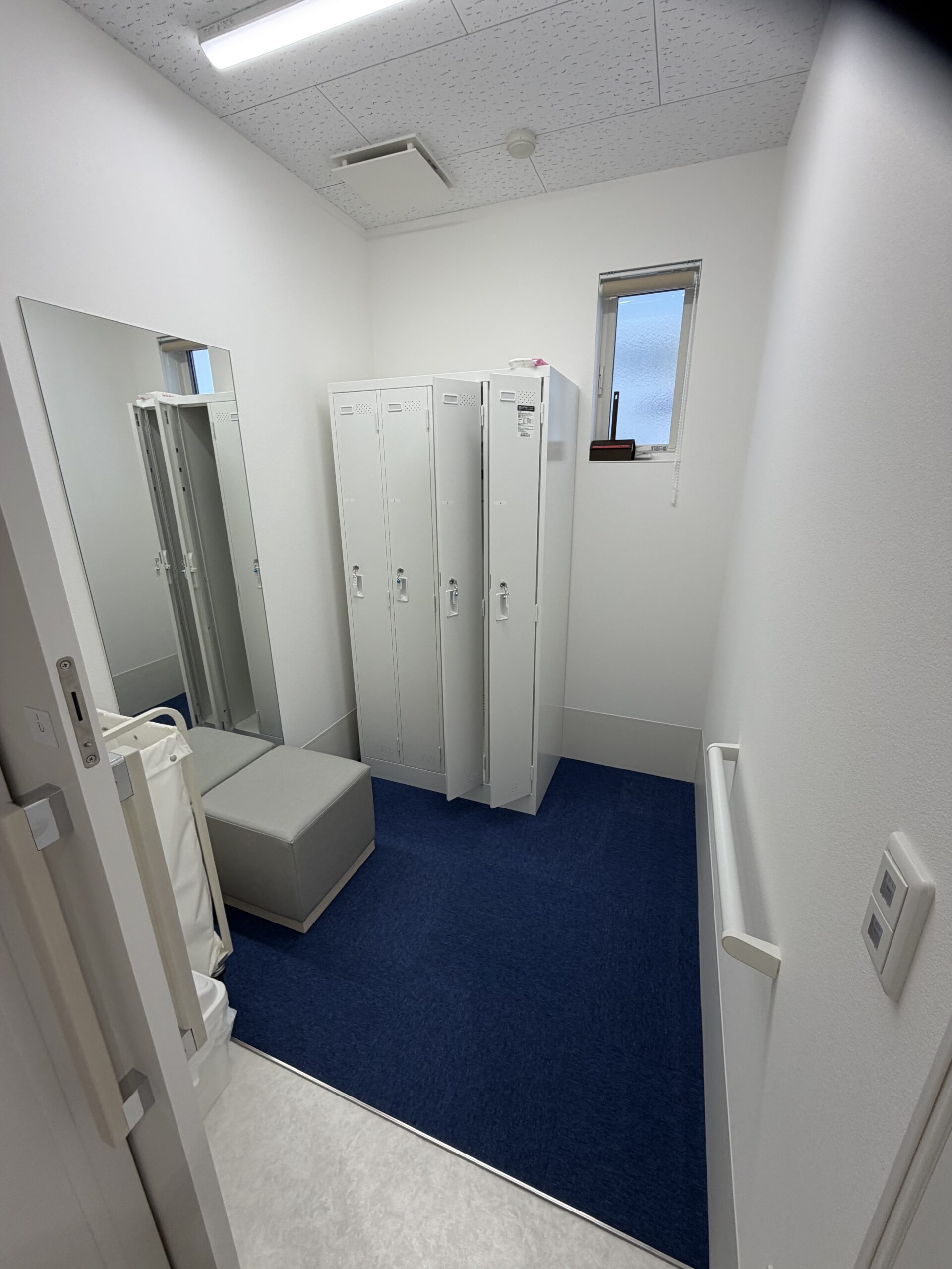 鍵付きロッカー